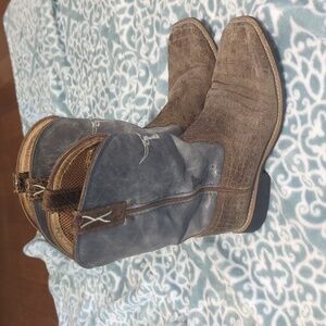 Big Boys twisted X boots size 3 1/2M